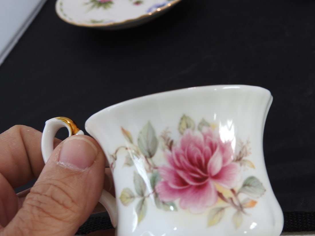 Set of 3 Vintage Bone China Teacup and Saucers - 7