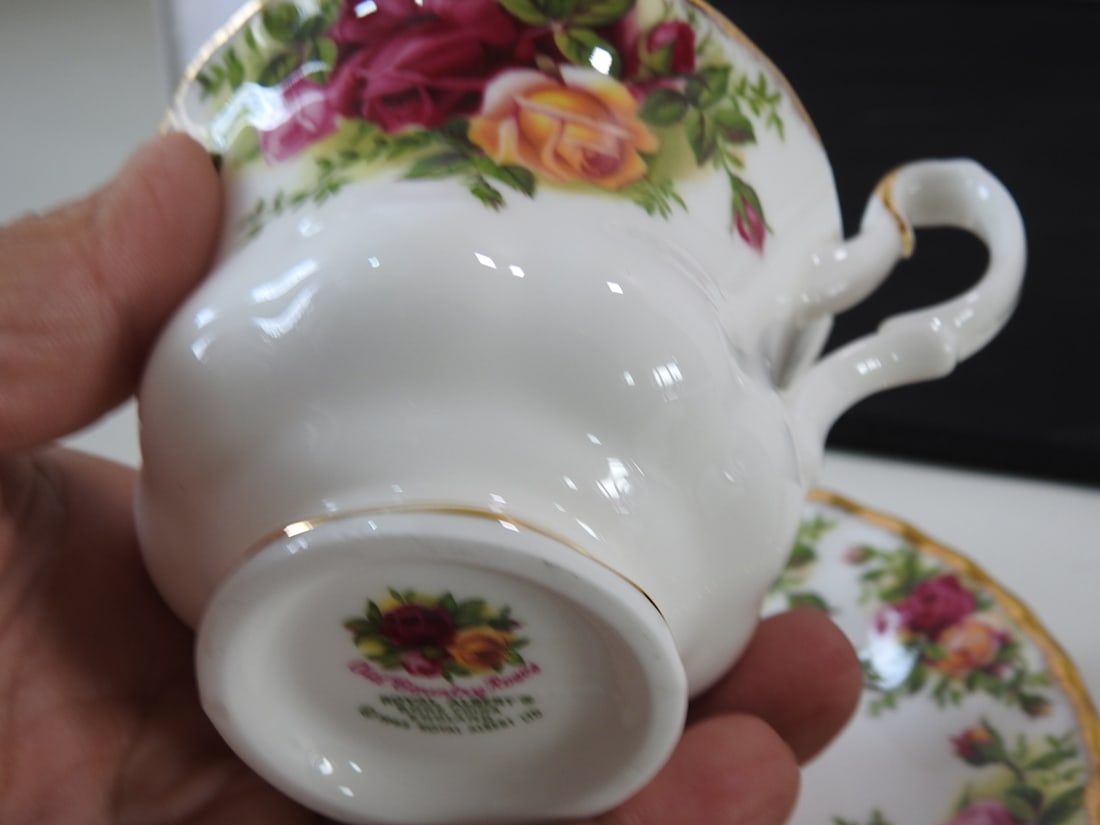 Set of 3 Vintage Bone China Teacup and Saucers - 6