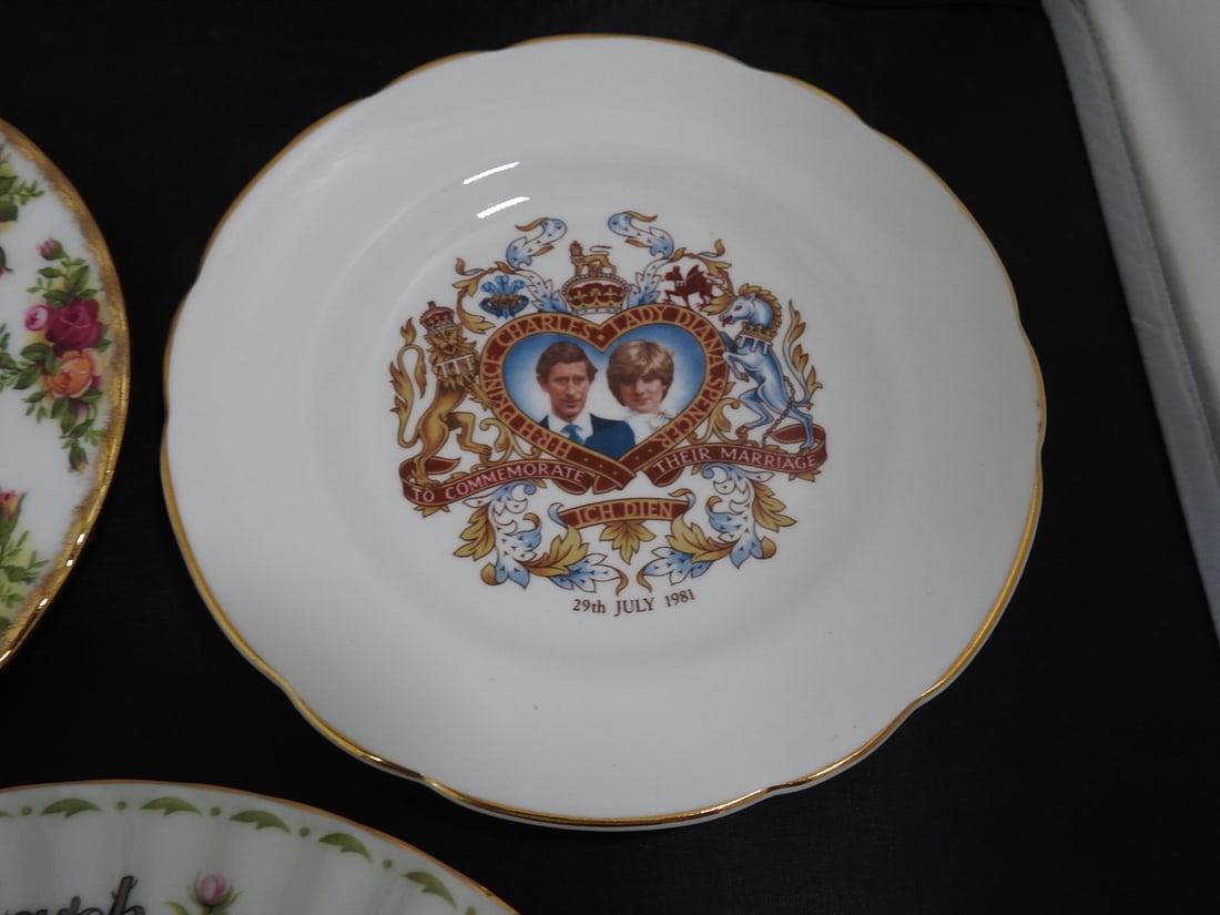 Set of 3 Vintage Bone China Plates - 4