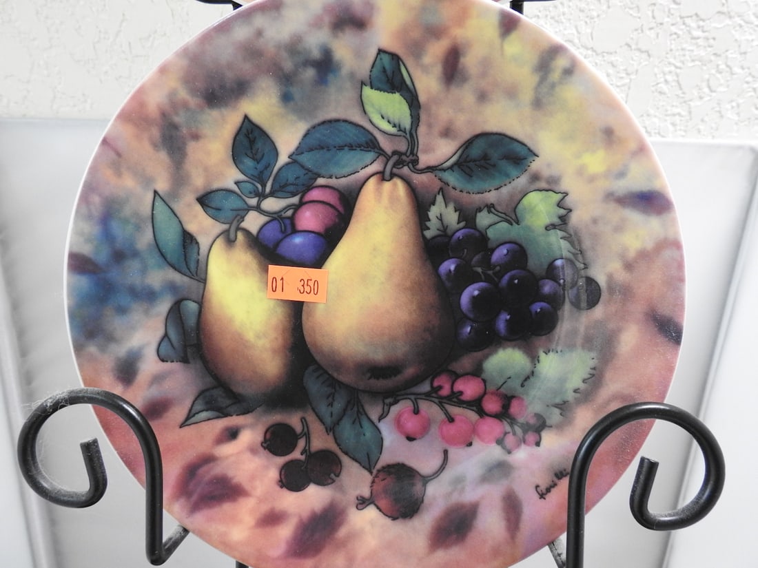 Set of 4 Fruit Plates with Rack - 4