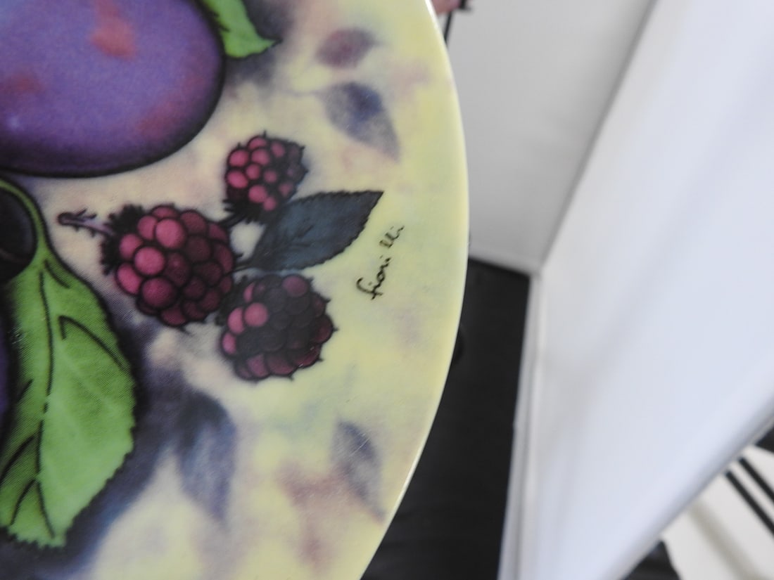 Set of 4 Fruit Plates with Rack - 6