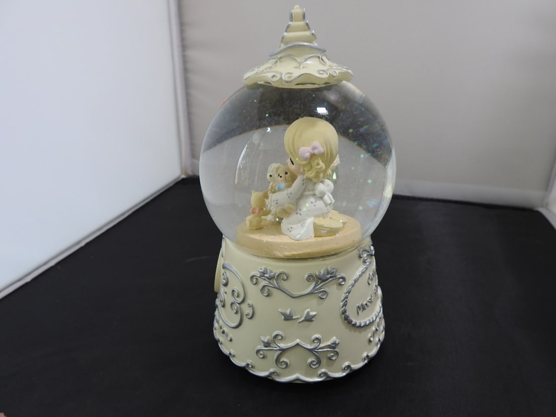 Precious Moments Snow Globe Music Box - 3