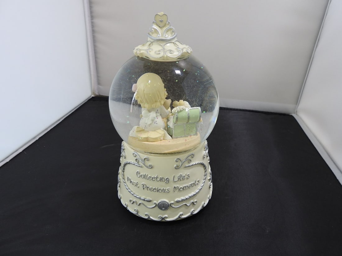 Precious Moments Snow Globe Music Box - 4