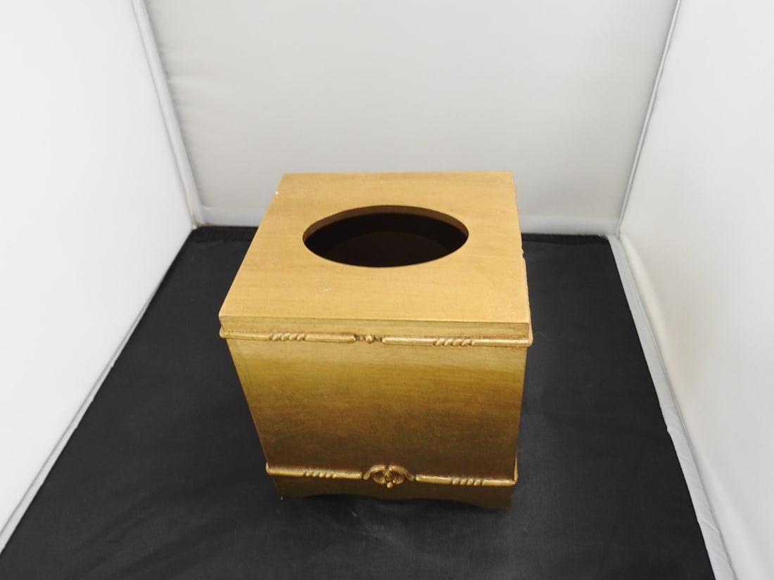 Gold Leaf Tissue Holder - 3