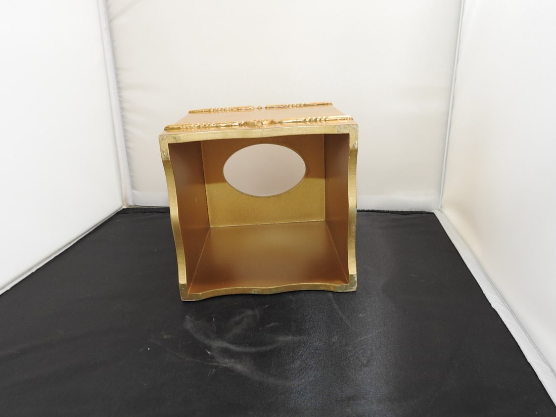 Gold Leaf Tissue Holder - 4