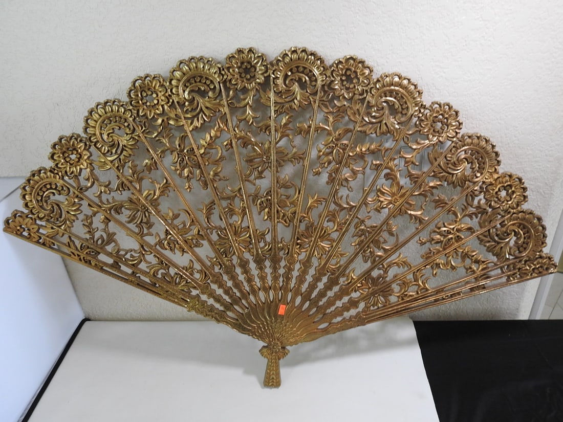 Antiqued Gold Filigree Fan Wall Decor (1 of 3)