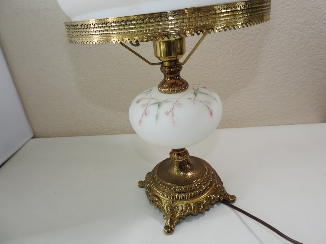 Vintage Fenton Lamp - 3