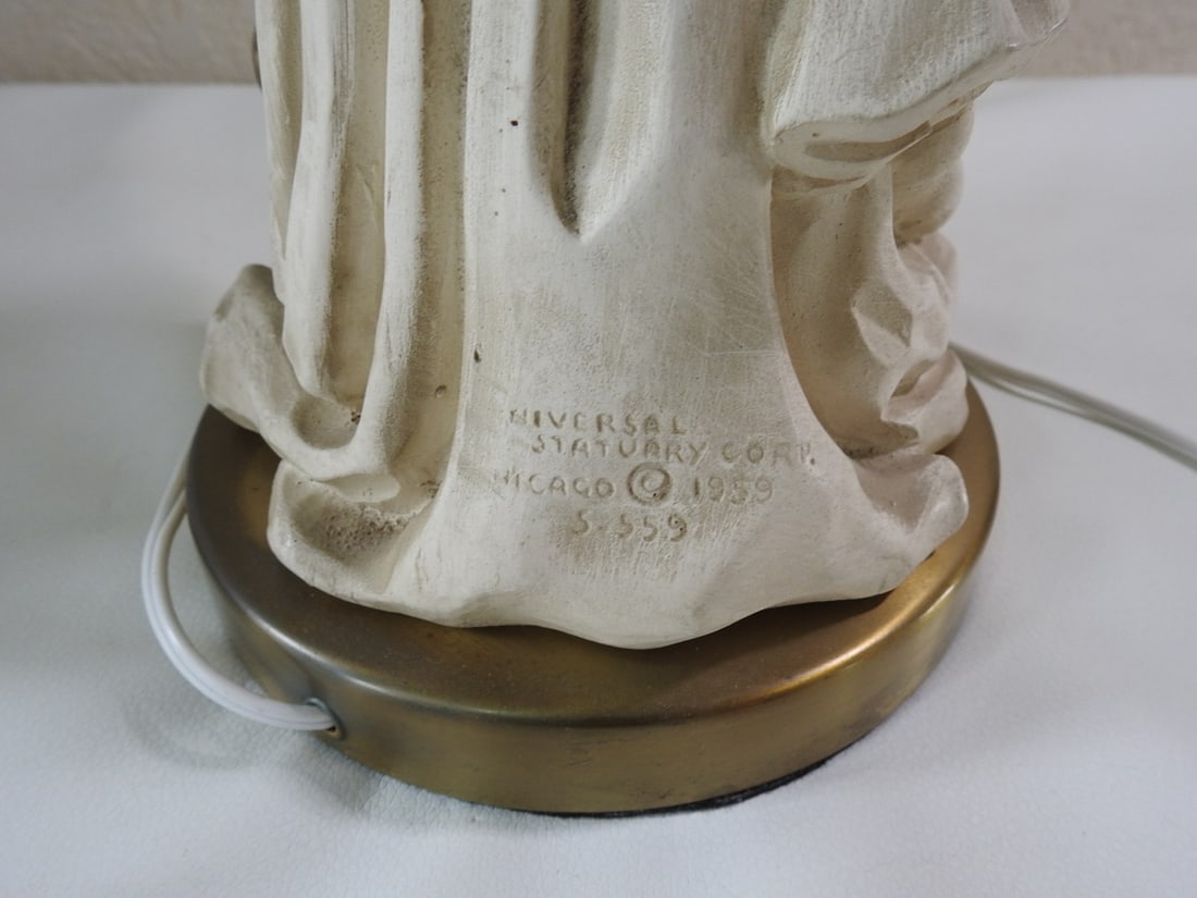 Grecian Woman Lamp - 9