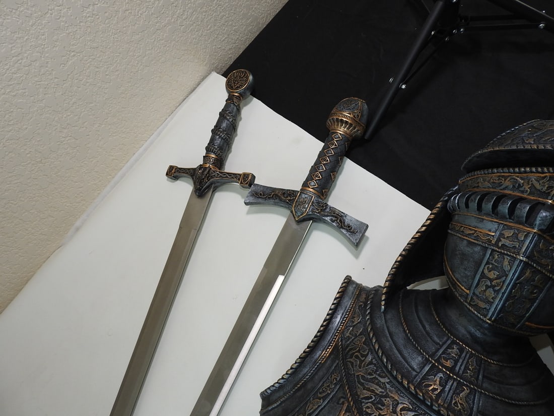 Antique Suit of Arms - 11