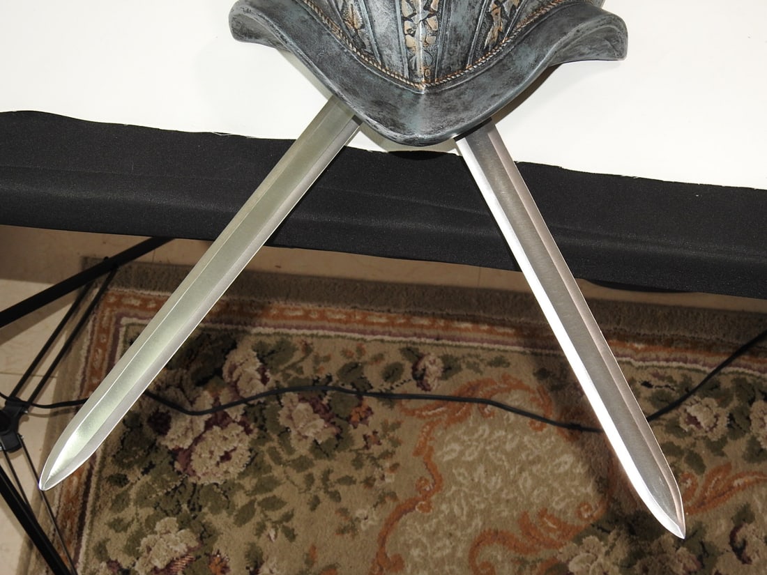 Antique Suit of Arms - 4