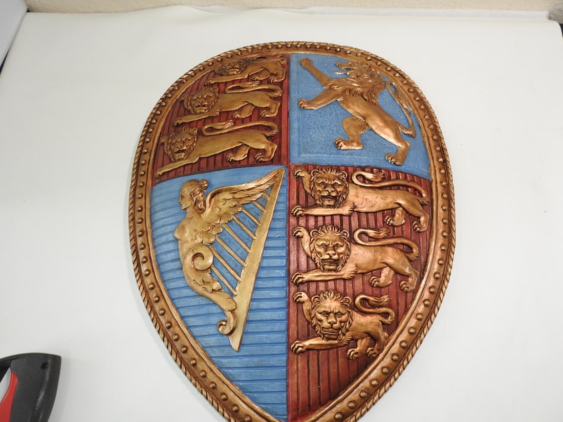 Queen Victoria's Royal Coat of Arms Shield Sculpture (1 of 6)