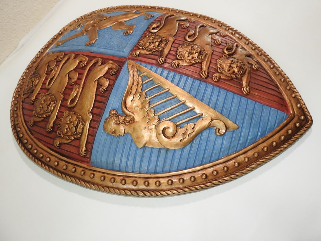 Queen Victoria's Royal Coat of Arms Shield Sculpture - 3