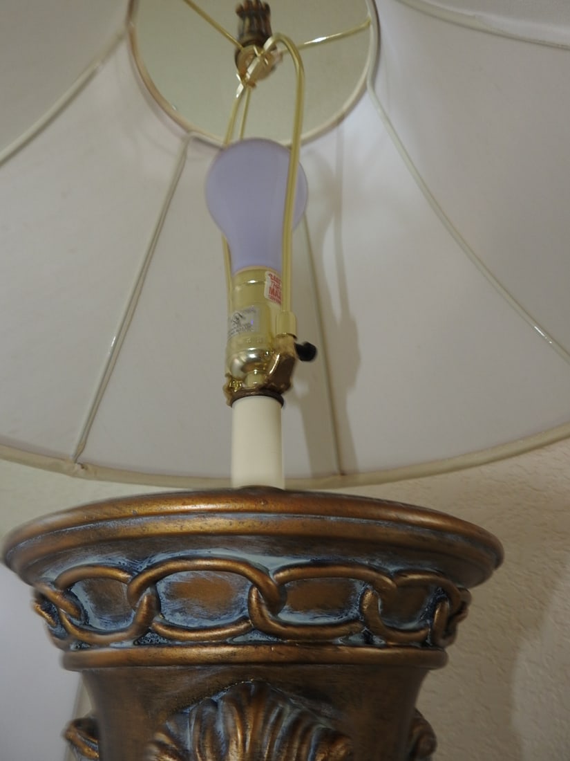 European Urn Style Lamp - 6