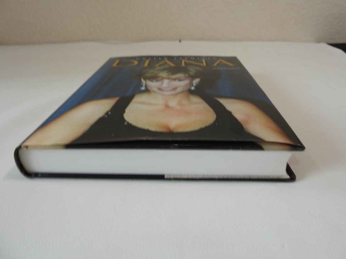 Diana: Unseen Archive by Alison Gauntlett - 3