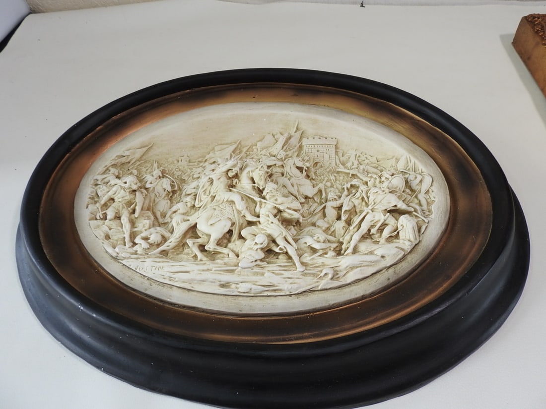 Design Toscano Bas Relief Battle Wall Plaque: Design Toscano Bas Relief Battle Wall Plaque. By toscano, Hollow resin, wall art plaque Approx. 15.5 x 20 x 3 in.