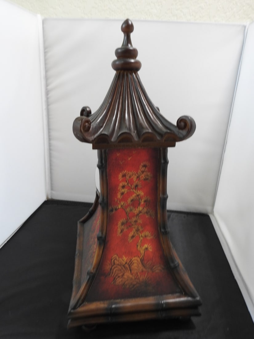 Faux Chinoiserie Pagoda Mantel Clock - 3