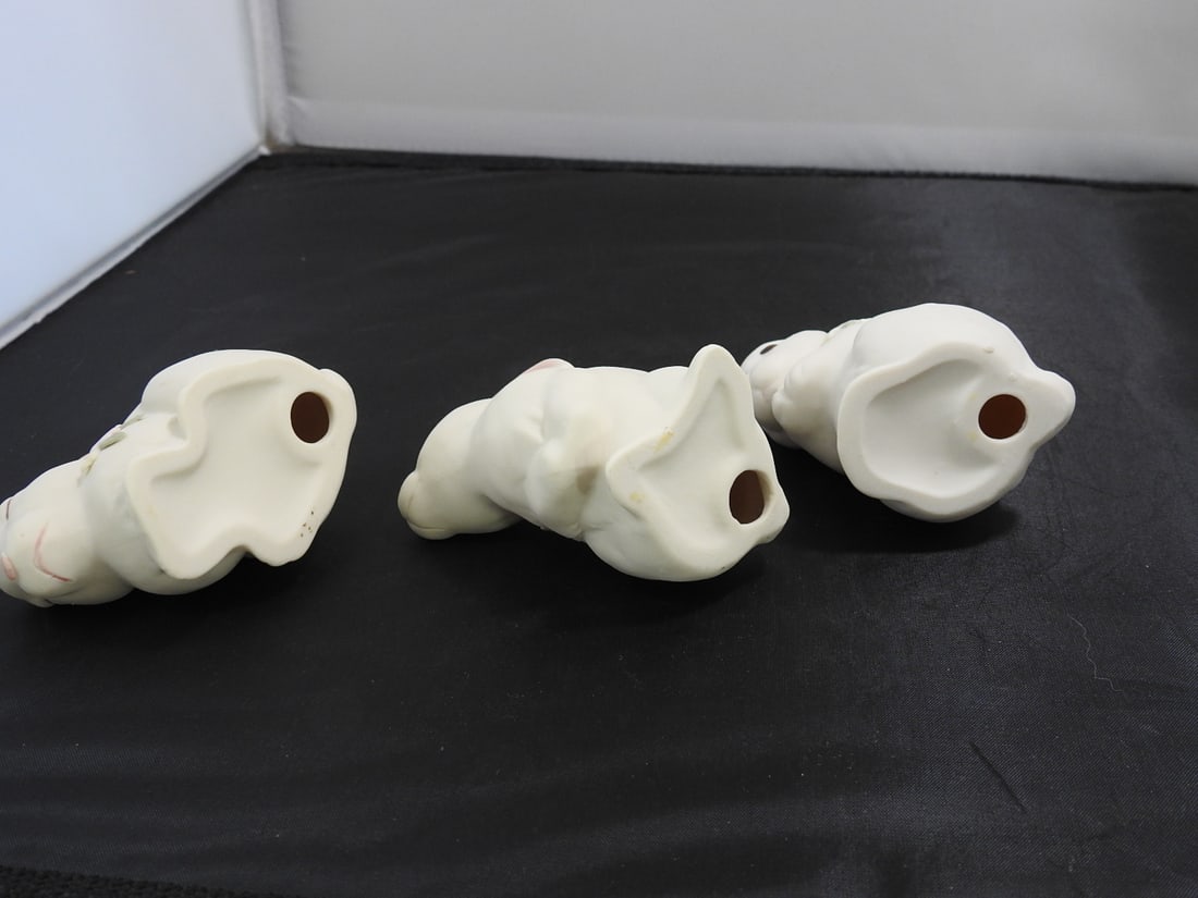 Set of Three Japanese Porcelain Bisque Rabbit Figures - 2