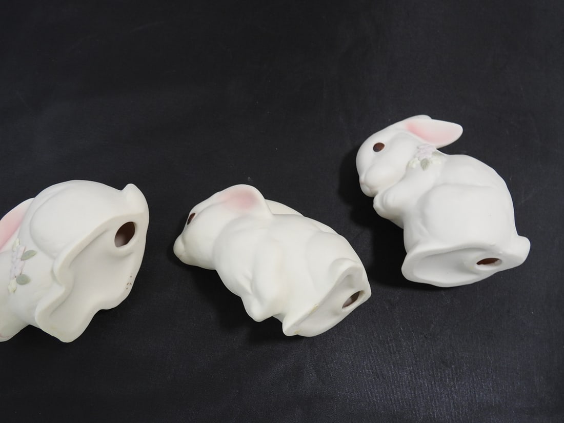 Set of Three Japanese Porcelain Bisque Rabbit Figures - 3