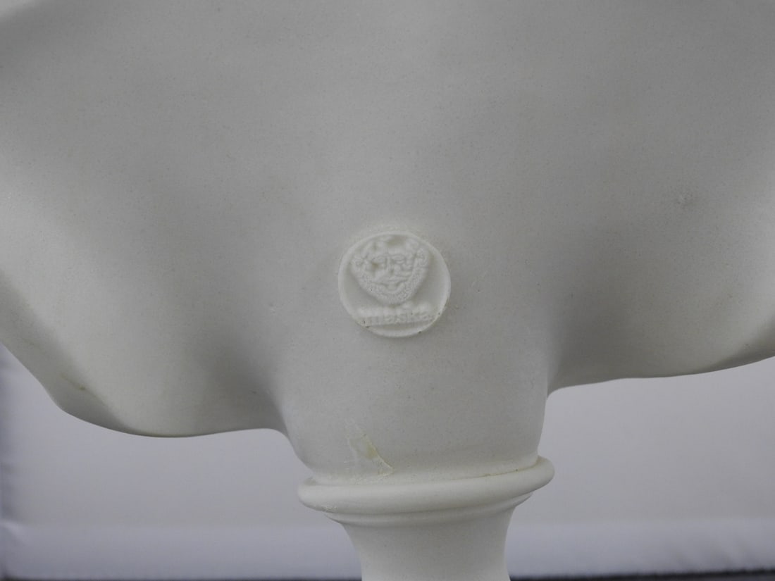 Maska Apollo Belvedere Faux Marble Bust - 4