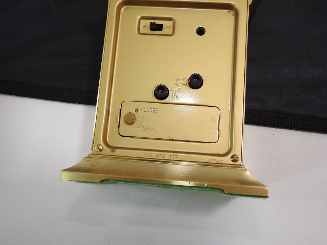Vintage Bulova Brass Tone Mantel Alarm Clock - 6