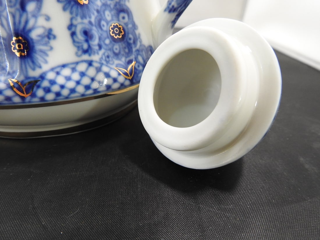 Vintage Russian Blue and White Porcelain Teapot - 4