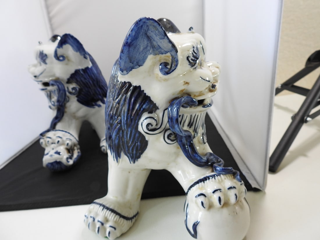 Vintage Blue and White Porcelain Foo Dogs Pair - 6