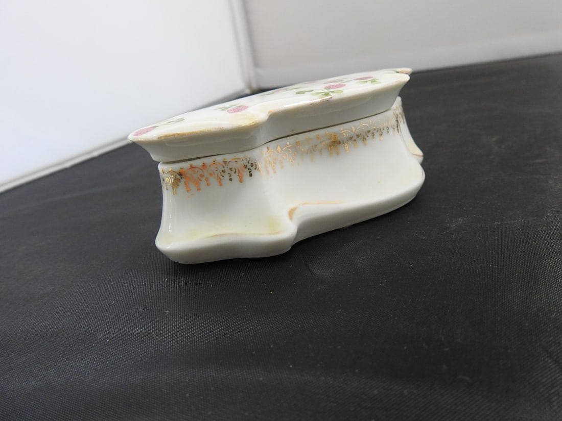 Royal Rudolstadt Prussia Porcelain Floral Trinket Box - 3