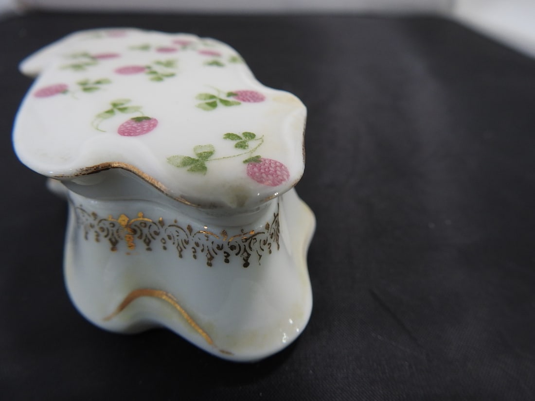Royal Rudolstadt Prussia Porcelain Floral Trinket Box - 5