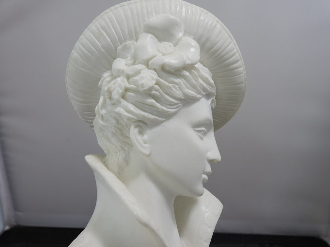 Victorian Lady Classical Resin Bust - 4