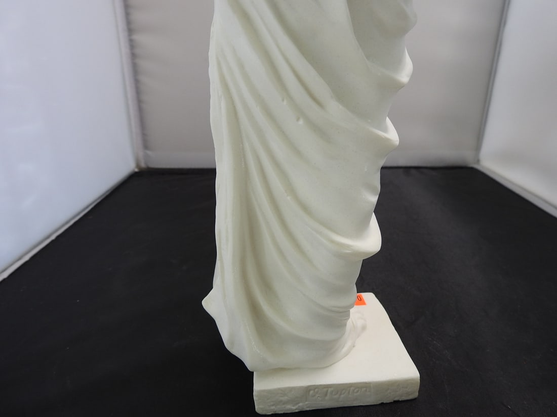 Tupton Venus de Milo Resin Statue - 8