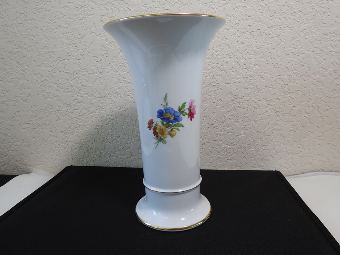 Kaiser Porzellan Gloria Floral Trumpet Vase - 2