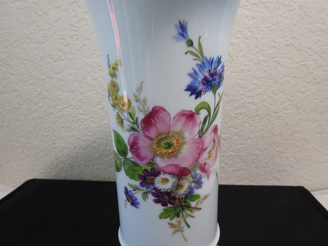 Kaiser Porzellan Gloria Floral Trumpet Vase - 3