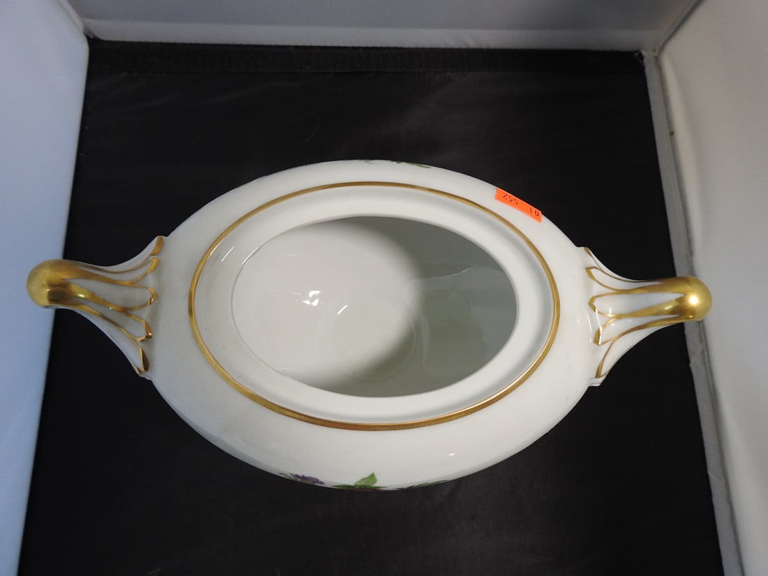 Kaiser Porzellan Gloria Floral Lidded Bonbonniere - 5
