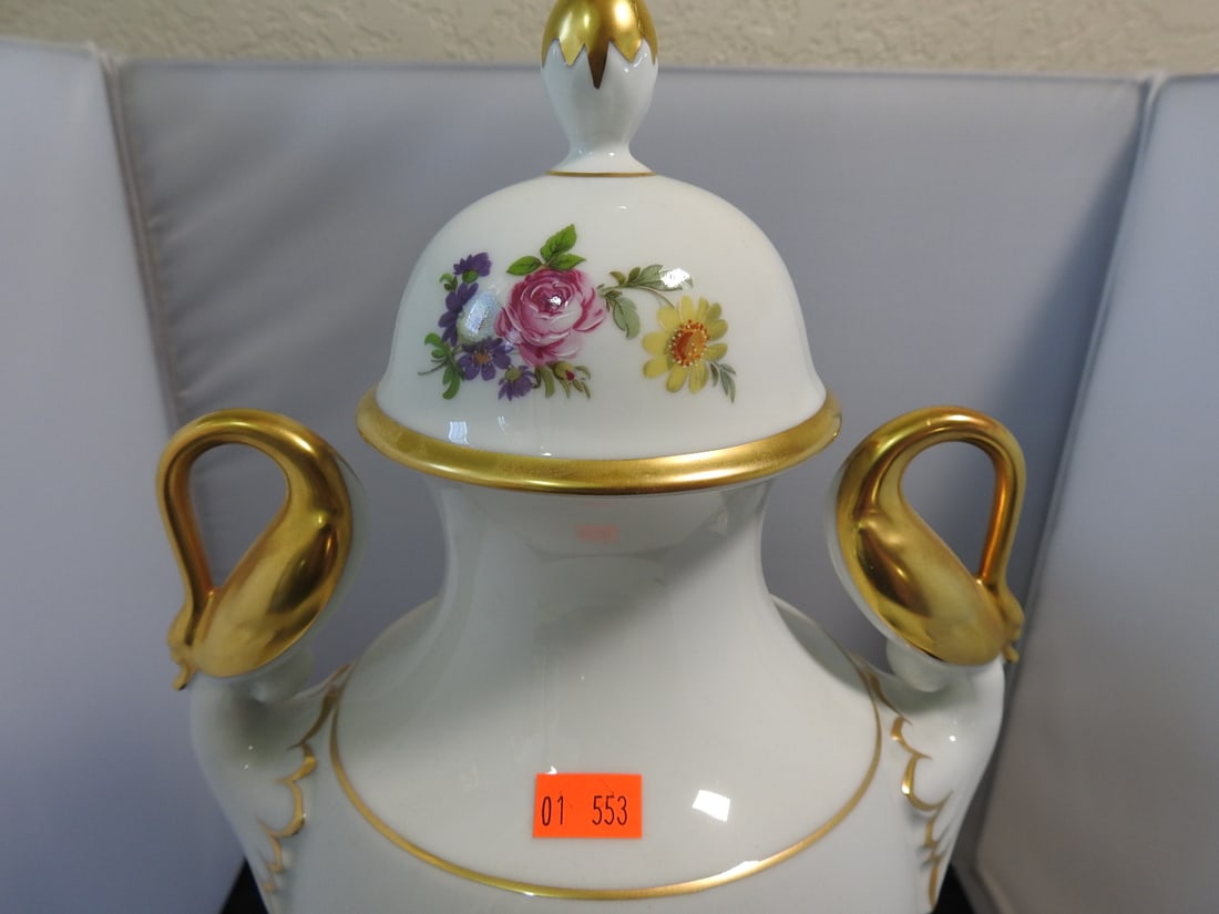 Kaiser Porzellan Gloria Floral Mantel Urn - 2
