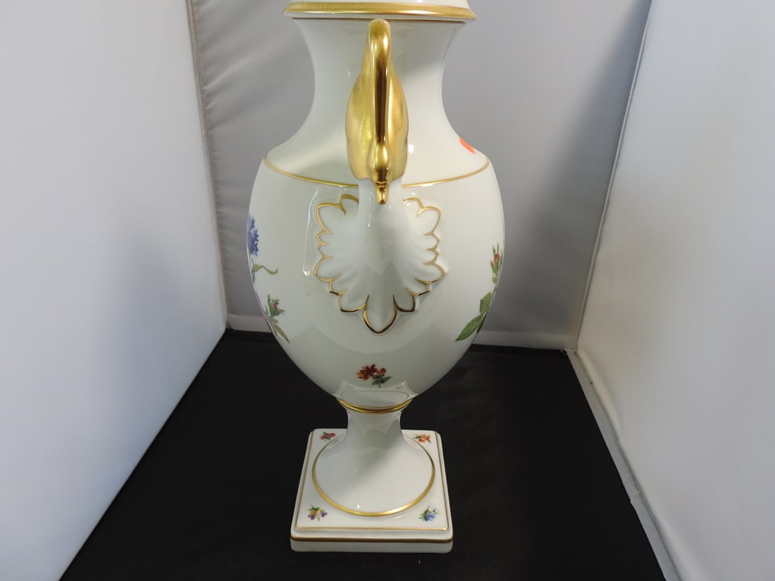 Kaiser Porzellan Gloria Floral Mantel Urn - 6