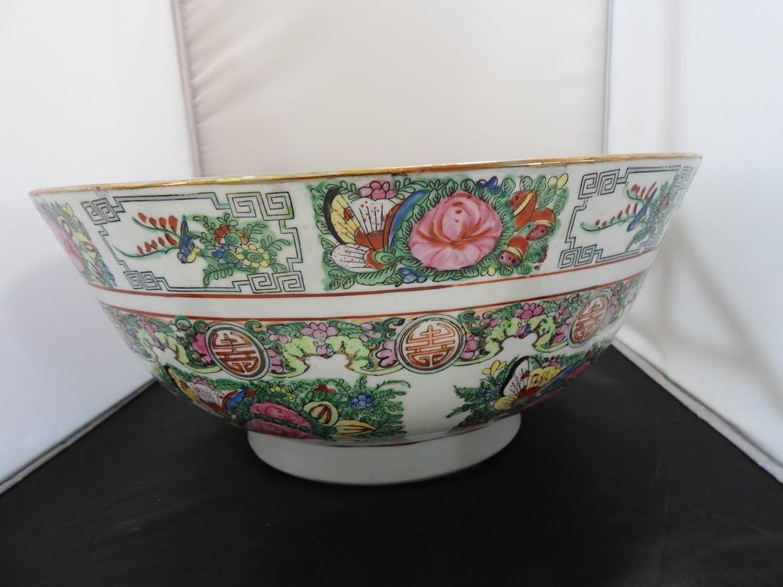 Large Vintage Famille Rose Style Chinese Export Porcelain Bowl - 6