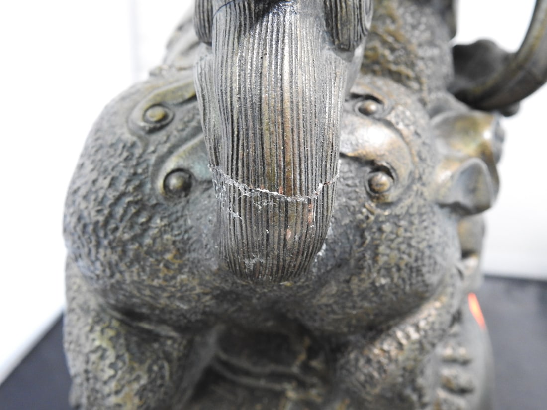 Pair of Faux Bronze Chinese Foo Dog Guardian Lion Figures - 10