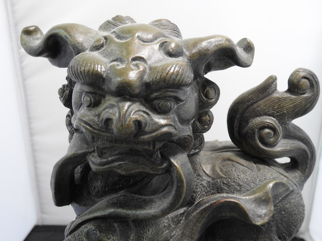 Pair of Faux Bronze Chinese Foo Dog Guardian Lion Figures - 6