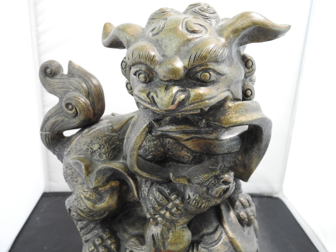 Pair of Faux Bronze Chinese Foo Dog Guardian Lion Figures - 9