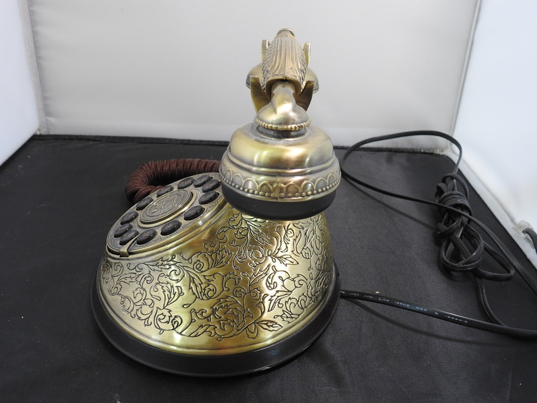 Paramount Collection Classic Series 1935 Style Decorative Telephone - 3