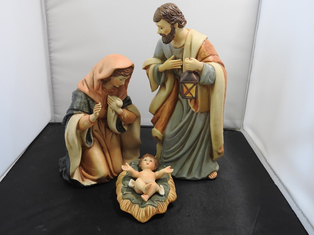 Hand-Painted Porcelain Nativity Scene Set of 3 (1 of 3)