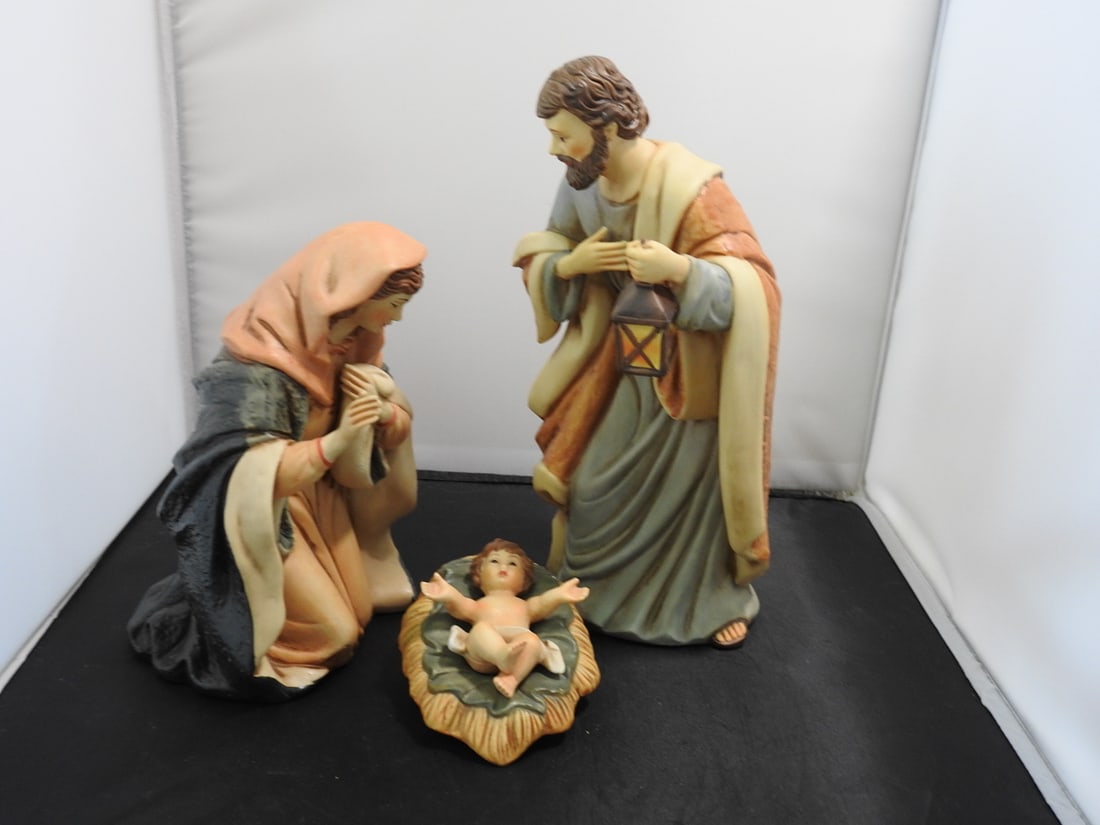 Hand-Painted Porcelain Nativity Scene Set of 3 - 2