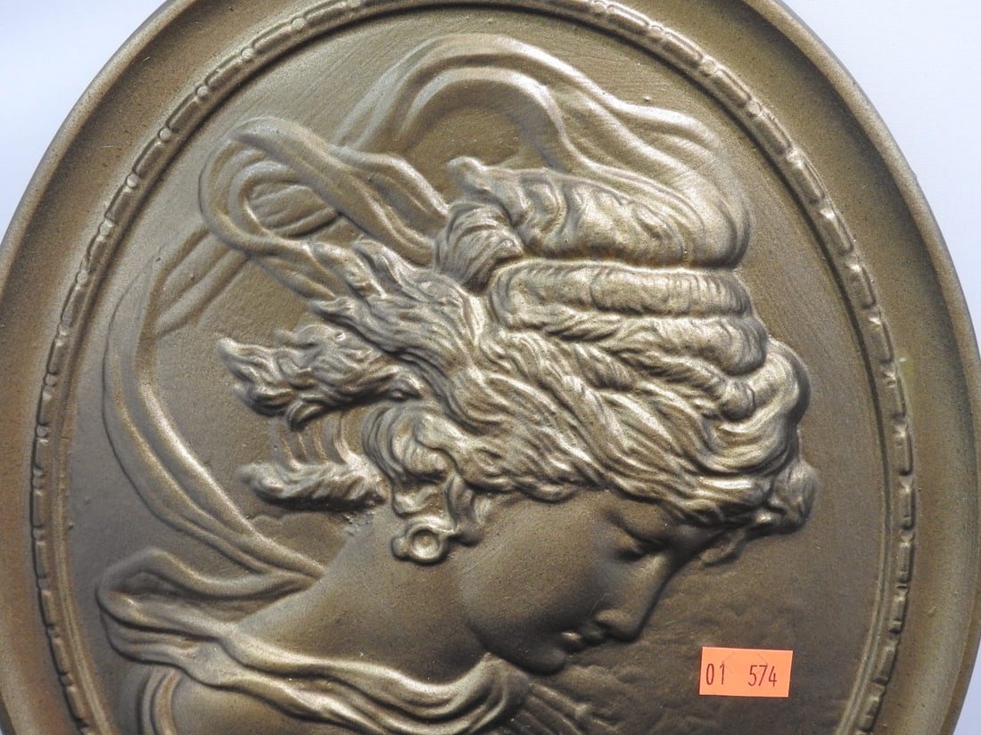 Victorian Style Lady Cameo Wall Plaque - 2