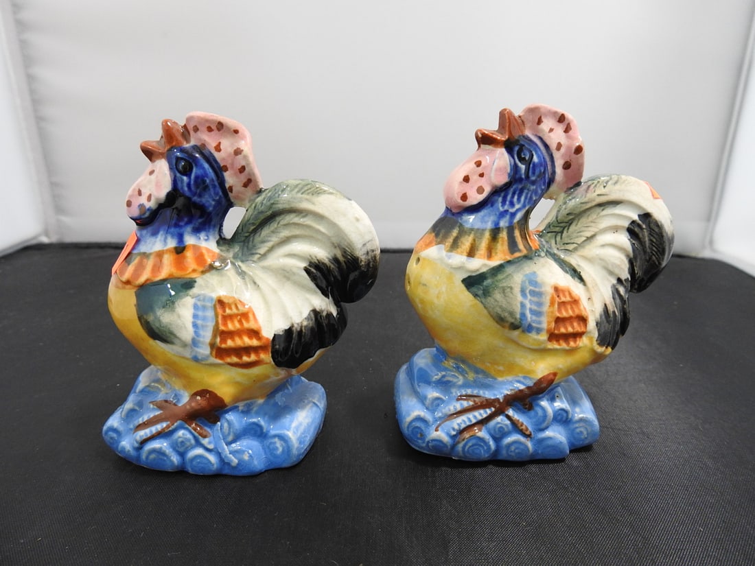 Vintage Japanese Majolica Rooster Salt and Pepper Shakers - 2