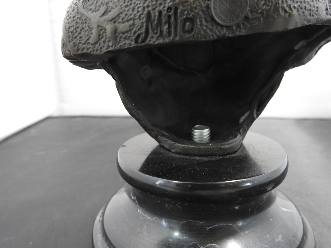 European Bronze Finery Victorian Woman in Plumed Hat Bronze Statue - 7