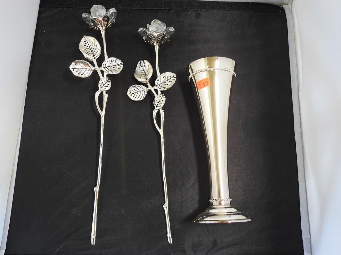 Godinger Crystal Roses in Silver-Tone Vase - 4