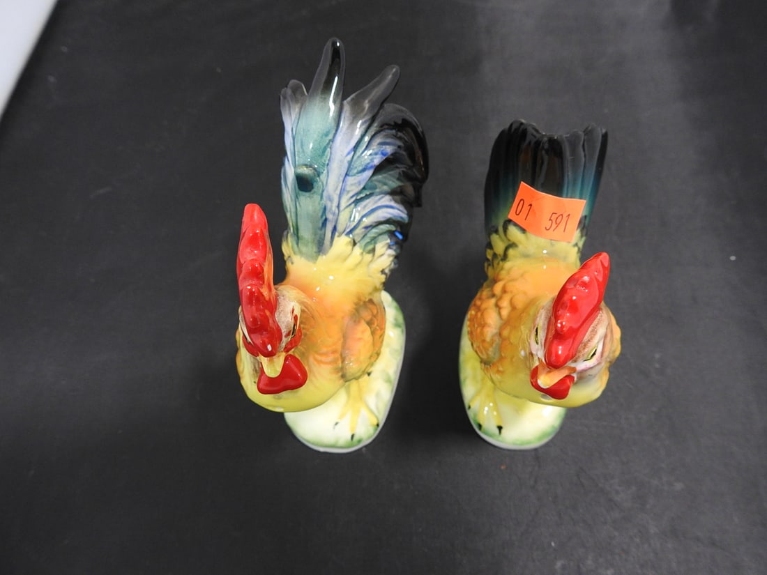 Vintage Japanese Ceramic Rooster Salt and Pepper Shakers - 2