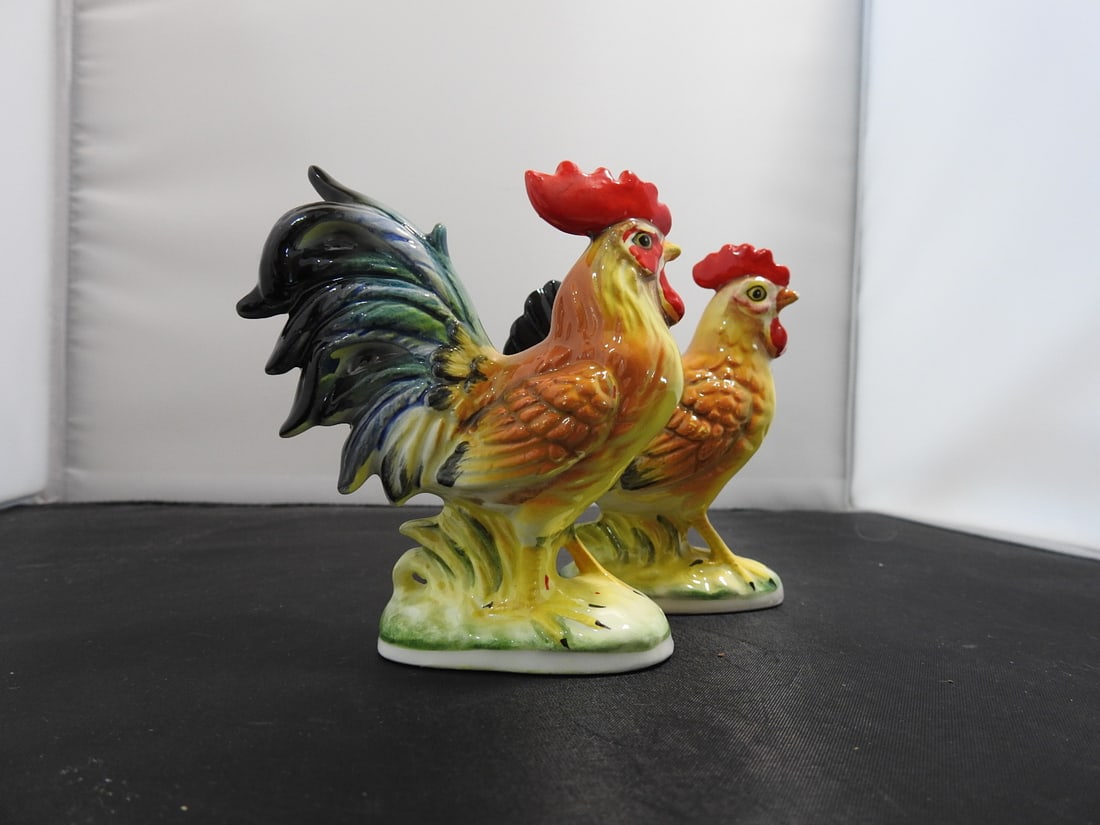 Vintage Japanese Ceramic Rooster Salt and Pepper Shakers - 3