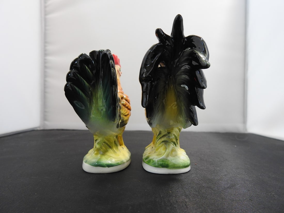 Vintage Japanese Ceramic Rooster Salt and Pepper Shakers - 4