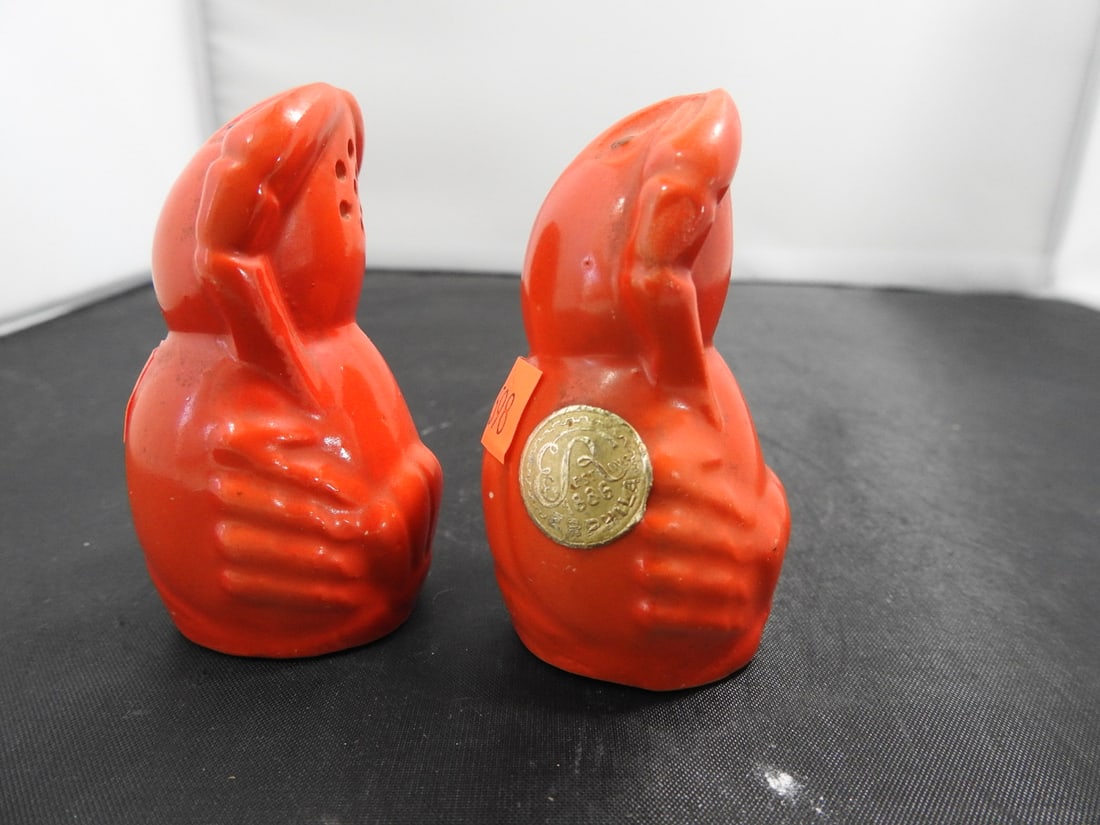 Vintage Czechoslovakian Ceramic Lobster Salt and Pepper Shakers - 4
